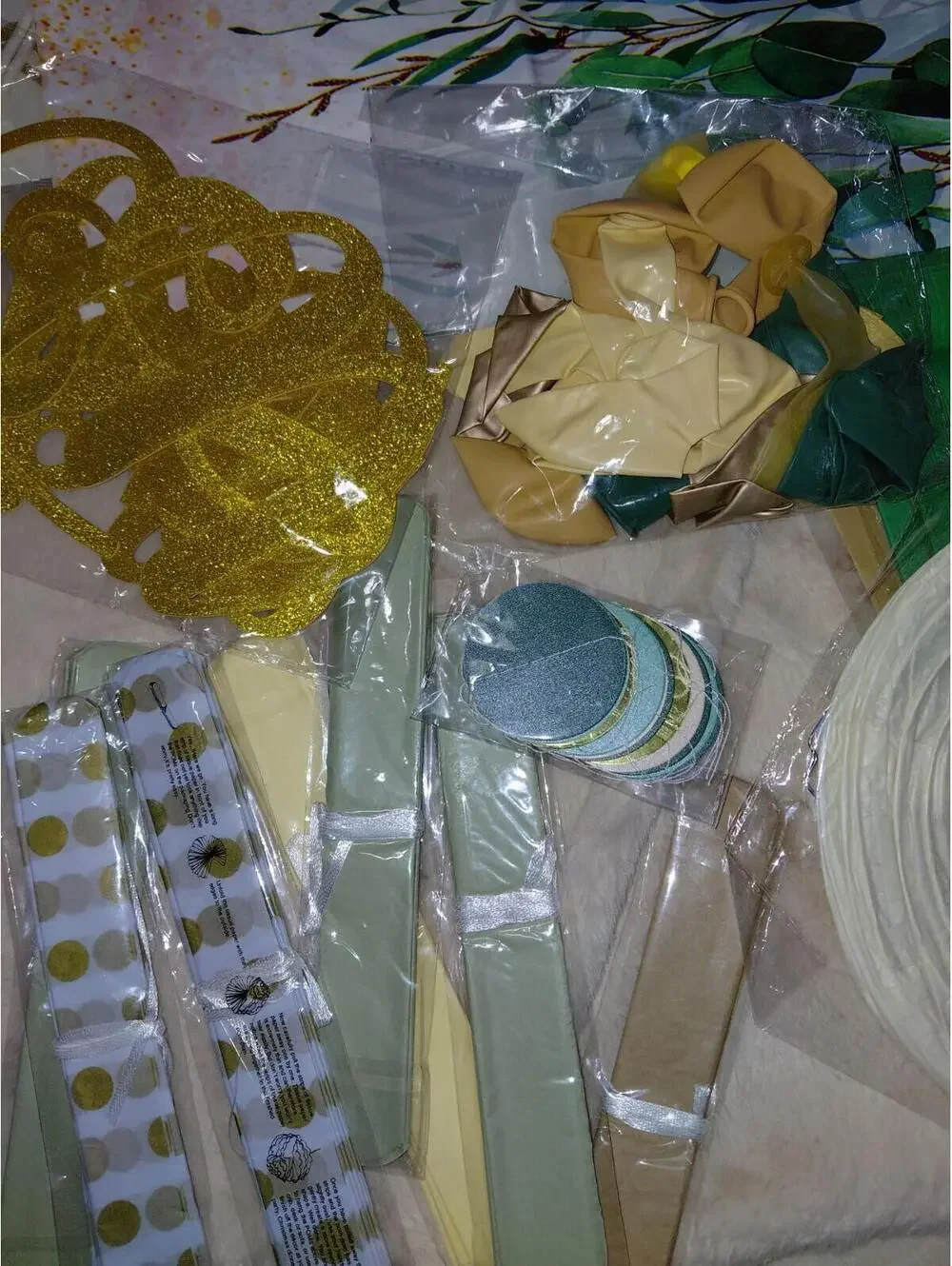 Baby shower party supply pack Mom And Dad To Be